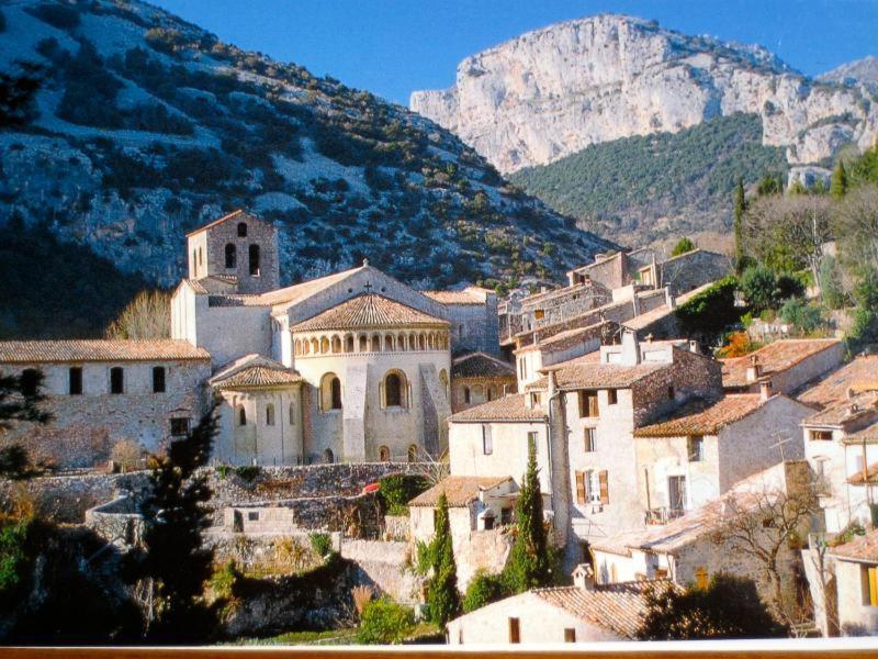 Charmante Maison A Saint Guilhem Le Desert Exterior foto